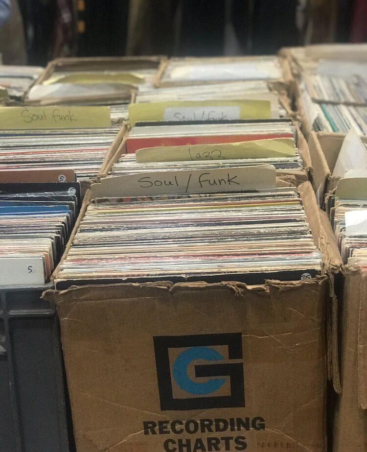 vinyls vintage market toronto